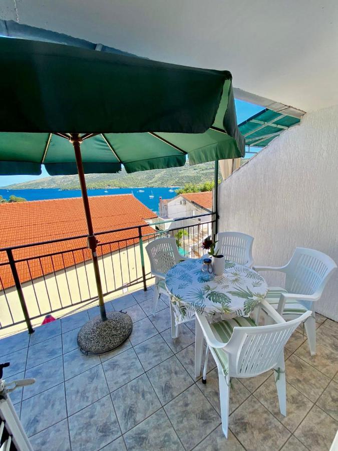 Apartmani Ines Марина Экстерьер фото