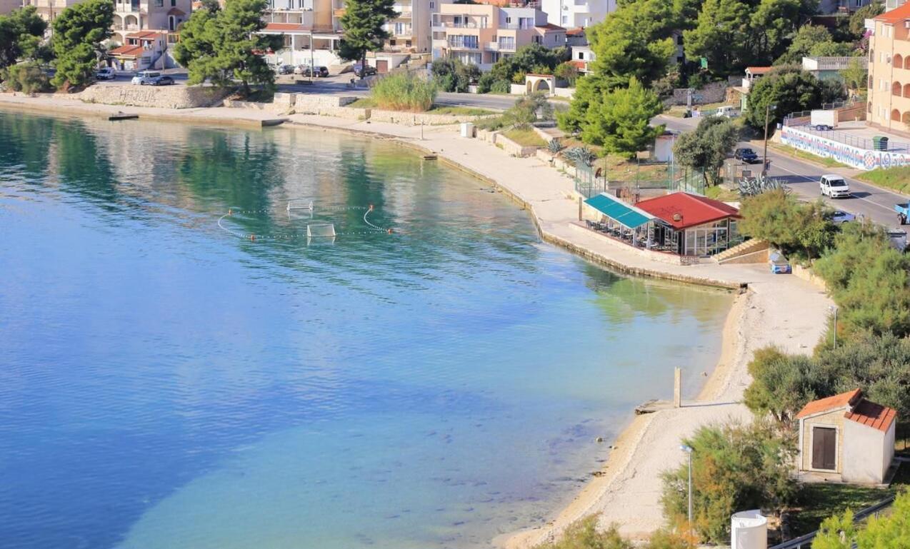 Apartmani Ines Марина Экстерьер фото