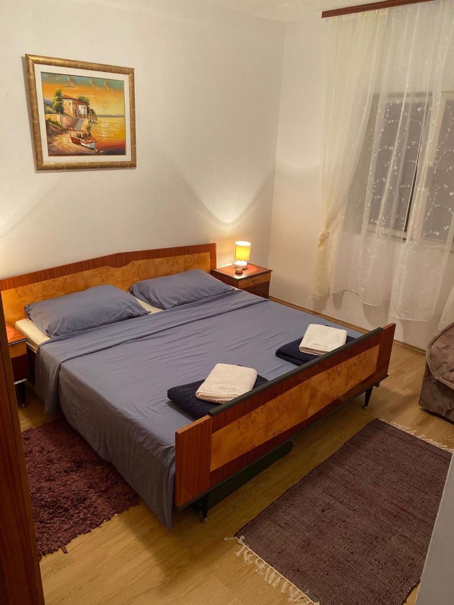 Apartmani Ines Марина Экстерьер фото